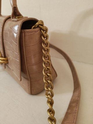 Borsetta Zara Beige con Dettagli Oro