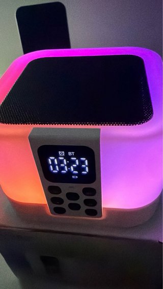 Altavoz Bluetooth Despertador Luz LED