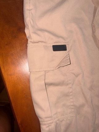 Pantalones cargo beige mujer