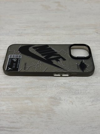 Funda iPhone 15 Nike Air Jordan