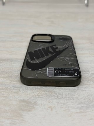 Funda iPhone 15 Nike Air Jordan