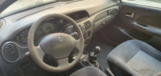 RENAULT MEGANE 1.4 16V AÑO 2002 (MOTOR A REPARAR)