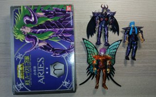 Saint Seiya reedit Shion Aries y Espectros. Bandai
