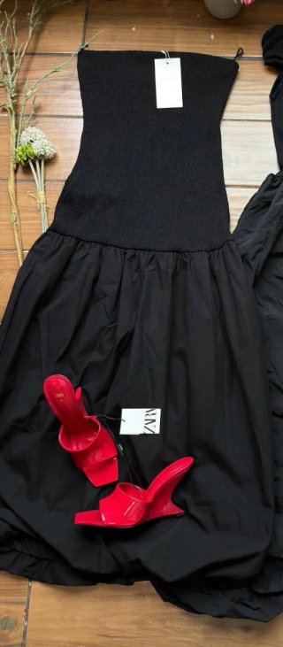 Vestido Zara palabra de honor negro