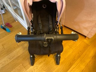 Bugaboo Bee 5 con capazo y 2 capotas