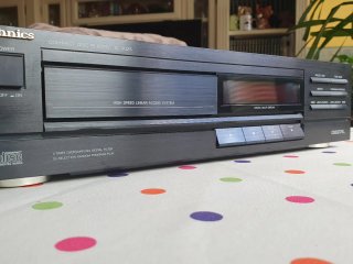 Reproductor CD Technics SL-PJ25