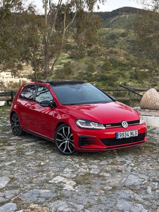 Volkswagen Golf 7.5 GTI PERFORMANCE