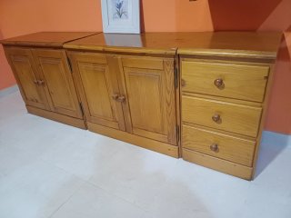 Mueble de madera modular vitrina y televisión