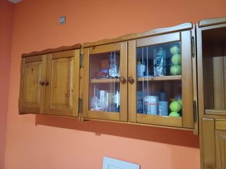 Mueble de madera modular vitrina y televisión