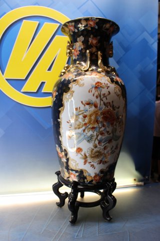 Gran jarrón porcelana Satsuma, China, pintado a mano.