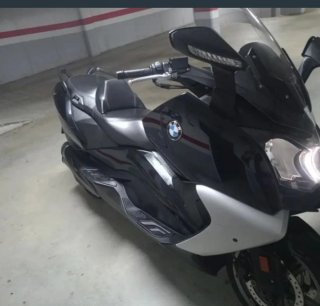 Maxi Scooter BMW Negra y Plateada