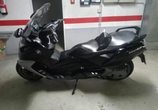 Maxi Scooter BMW Negra y Plateada