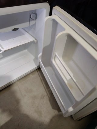 Mini Frigorífico con Congelador Negro