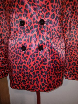 Chaqueta animal print rojo