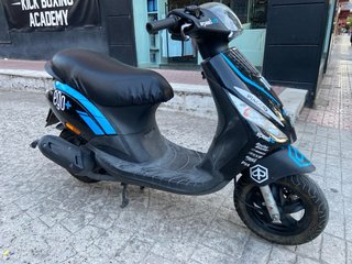 Piaggio Zip 49cc Scooter Negra y Azul  Con ITV