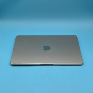 - Apple MacBook Air M5 512GB Medianoche 13,6"