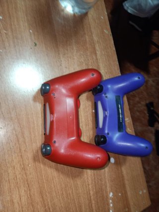 Mandos PS4 para piezas los dos juntos