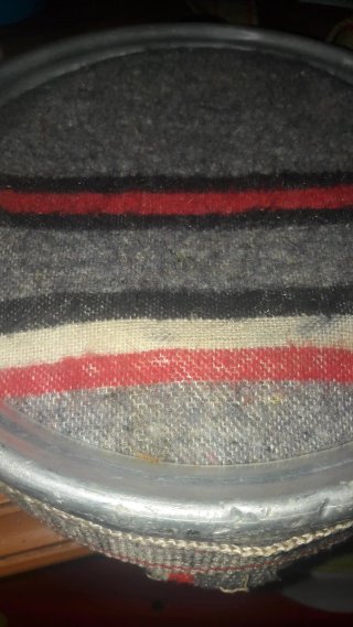 Cantimplora militar gris y roja