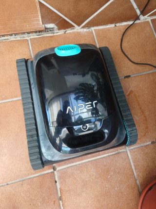 Robot Limpiafondos Aiper Scuba S1, en buen estado