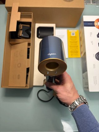 Secador Dyson Azul y Dorado
