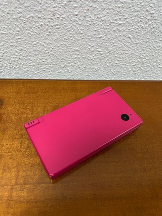 ¡IMPECABLE! Nintendo DSi Rosa + Cargador