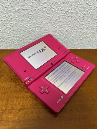 ¡IMPECABLE! Nintendo DSi Rosa + Cargador