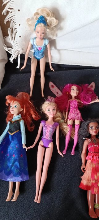 Lote de 7 Muñecas Estilo Barbie
