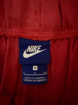 Pantalones cortos Nike rojos