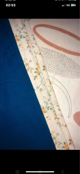 Tovaglia blu ricamata a mano