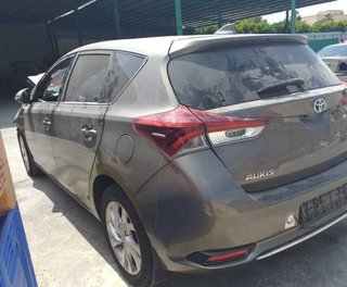 Toyota 8126002570aj luz interior auris 354959