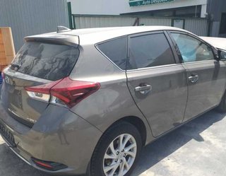 Toyota 8126002570aj luz interior auris 354959