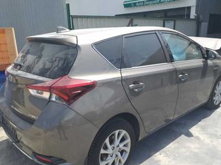 Toyota 8126002570aj luz interior auris 354959