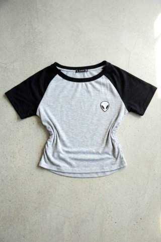 Camiseta vintage Alien Gris y Negra