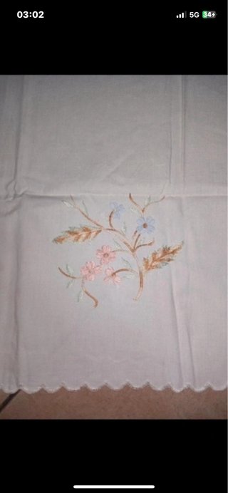 Tris Asciugamani Vintage Cotone Ricamati a Mano