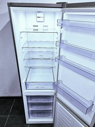 nevera beko gris A+++ no-frost 2 metros muy buena
