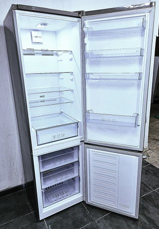 nevera beko gris A+++ no-frost 2 metros muy buena
