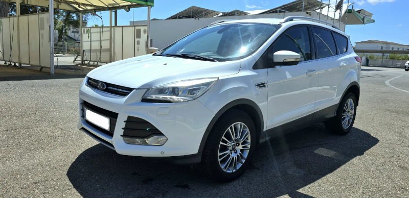 Ford Kuga 2015 - foto 1