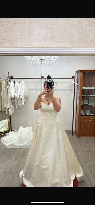 Vestido de Novia Modas  Medidas novia 1,64cm 68kg