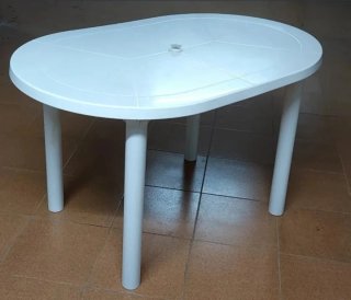 Tavolo ovale smontabile con ombrellone