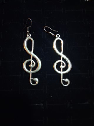 Pendientes Clave de Sol Plateados