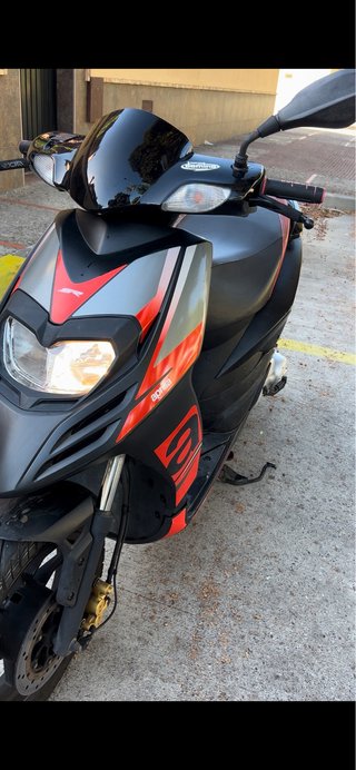 Aprilia SR Motard 50cc (airsal alusport 70cc)