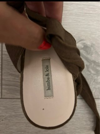Sandalias de Cuñas Bimba y Lola Marrones