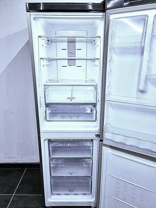 Nevera Hotpoint Ariston Gris no-frost bajo consumo