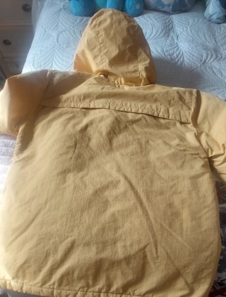 Chaqueta Pull&Bear Anorak Amarilla