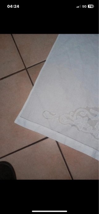 Asciugamano vintage misto lino ricamato