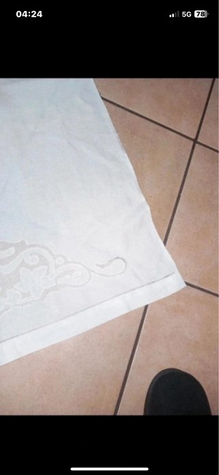 Asciugamano vintage misto lino ricamato