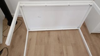 Mesa Ikea 120x70cm. Estructura robusta de metal