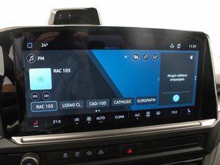 VOLKSWAGEN COMERCIALES CARAVELLE 2.5 EHYBRID PHEV SWB AUTO PREMIUM 233 5P 8 Plazas