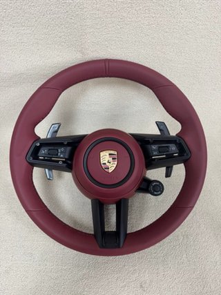 Volante Porsche GT Rojo