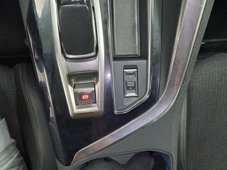 PEUGEOT 3008 HYBRID 225 E-EAT8 GT LINE